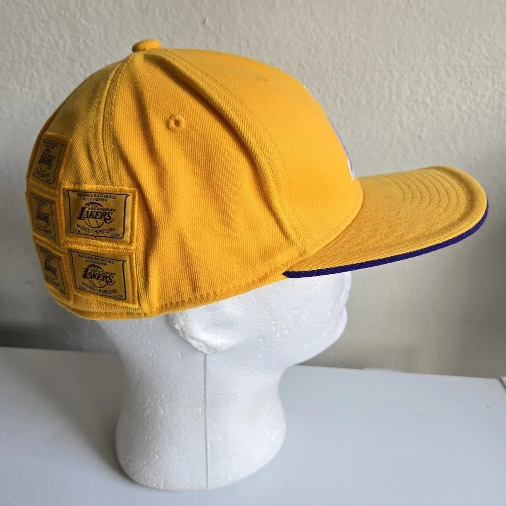 Adidas LA Lakers 16 X World Champions Patches Hat Men's L/XL Yellow‎ Gold NBA